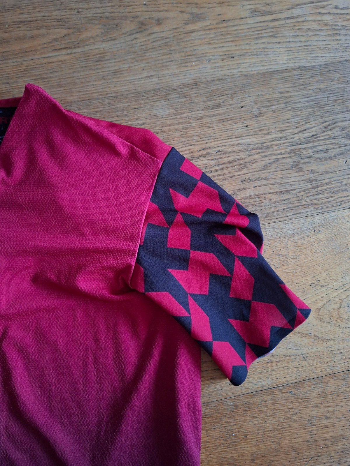Chemise de vélo Assos Equipe RS M rouge, Vélos & Vélomoteurs, Envoi