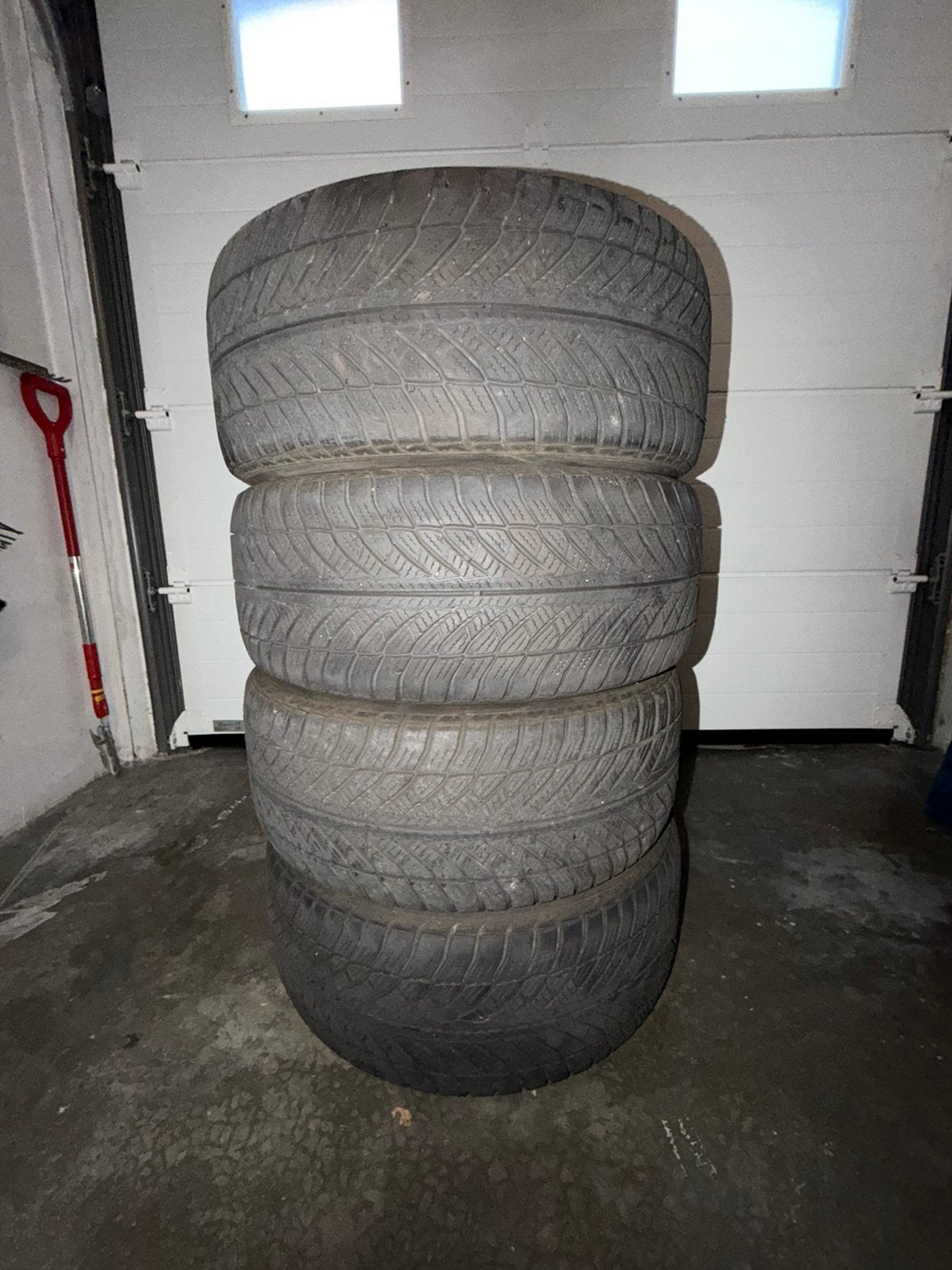 245/45R18 Goodyear winterbanden 5mm, Autos : Pièces & Accessoires, Pneus & Jantes, Véhicule de tourisme, Enlèvement, Utilisé, Pneus hiver