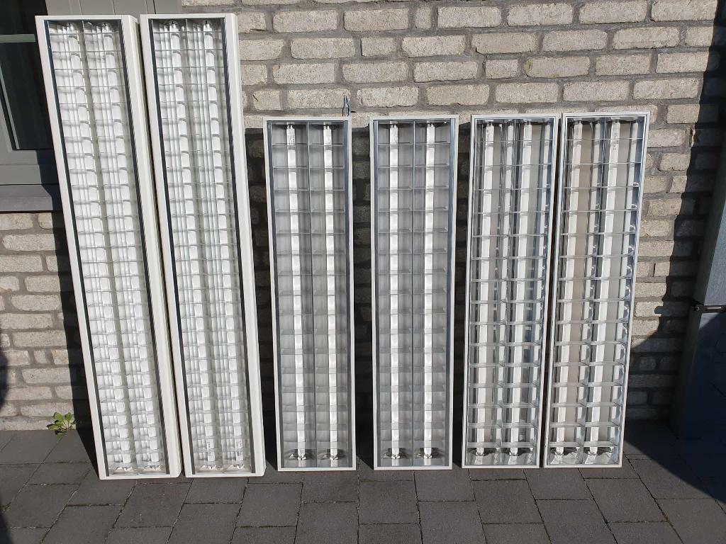 TL armaturen reflector inbouw en opbouw, Ophalen