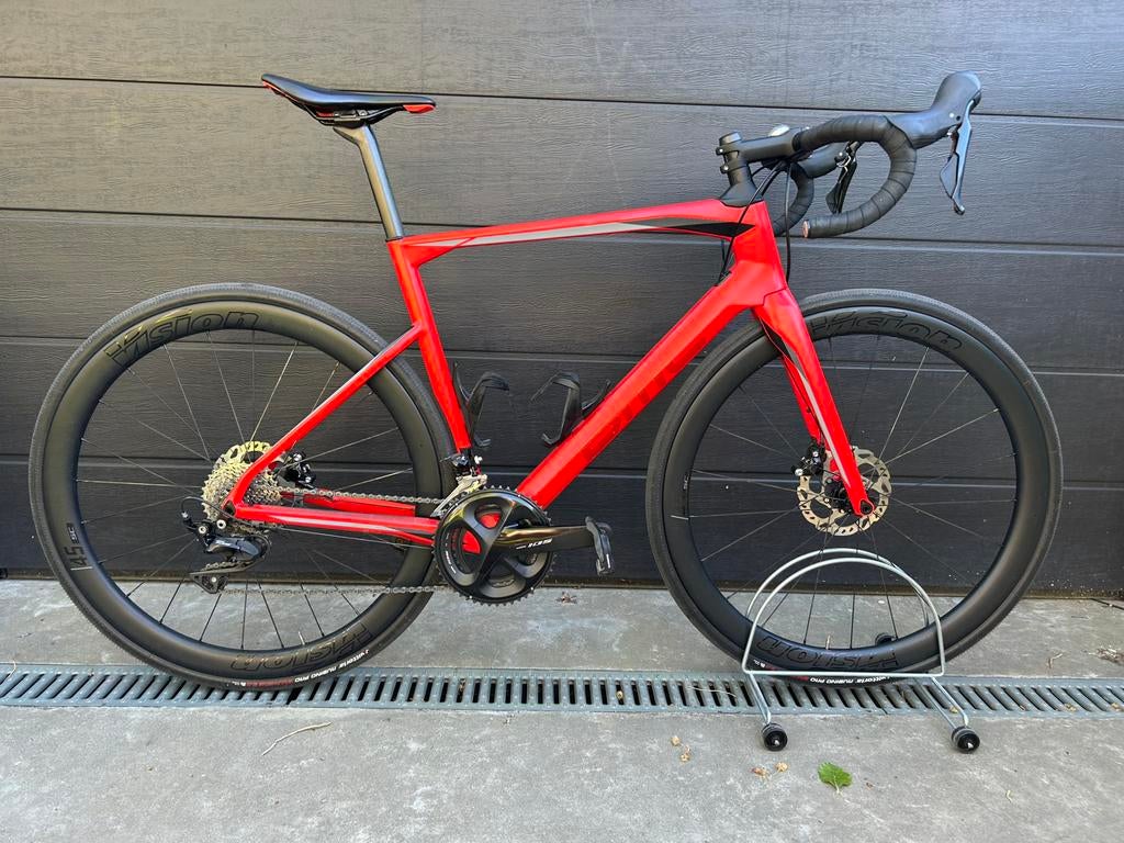 BMC roadmachine02 54 shimano 105, Fietsen en Brommers, Ophalen, Zo goed als nieuw