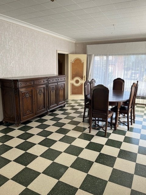 Eetplaats, Ophalen, Gebruikt, Antiek, 6 tot 8 stoelen