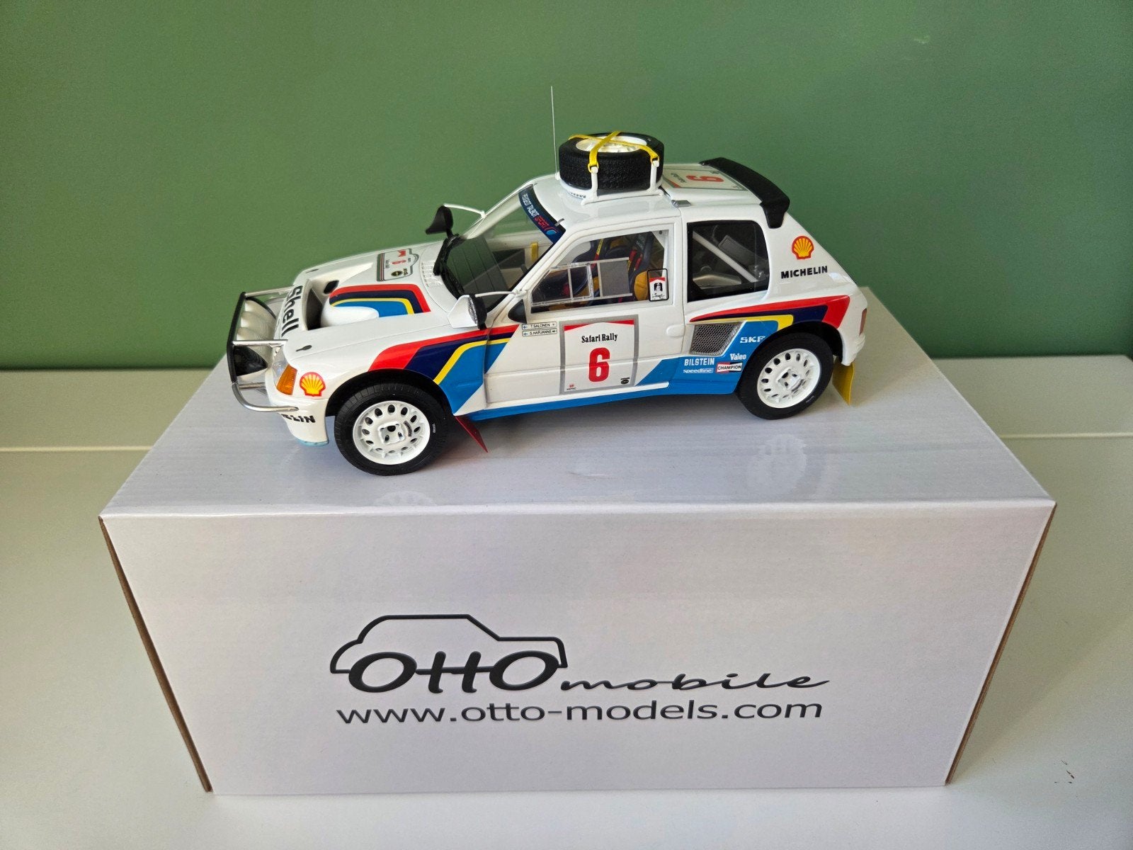 Otto Mobile 1:18 Peugeot 205 T16 Rallye Safari 1985 (OT1161), Enlèvement ou Envoi, Neuf, Voiture, OttOMobile