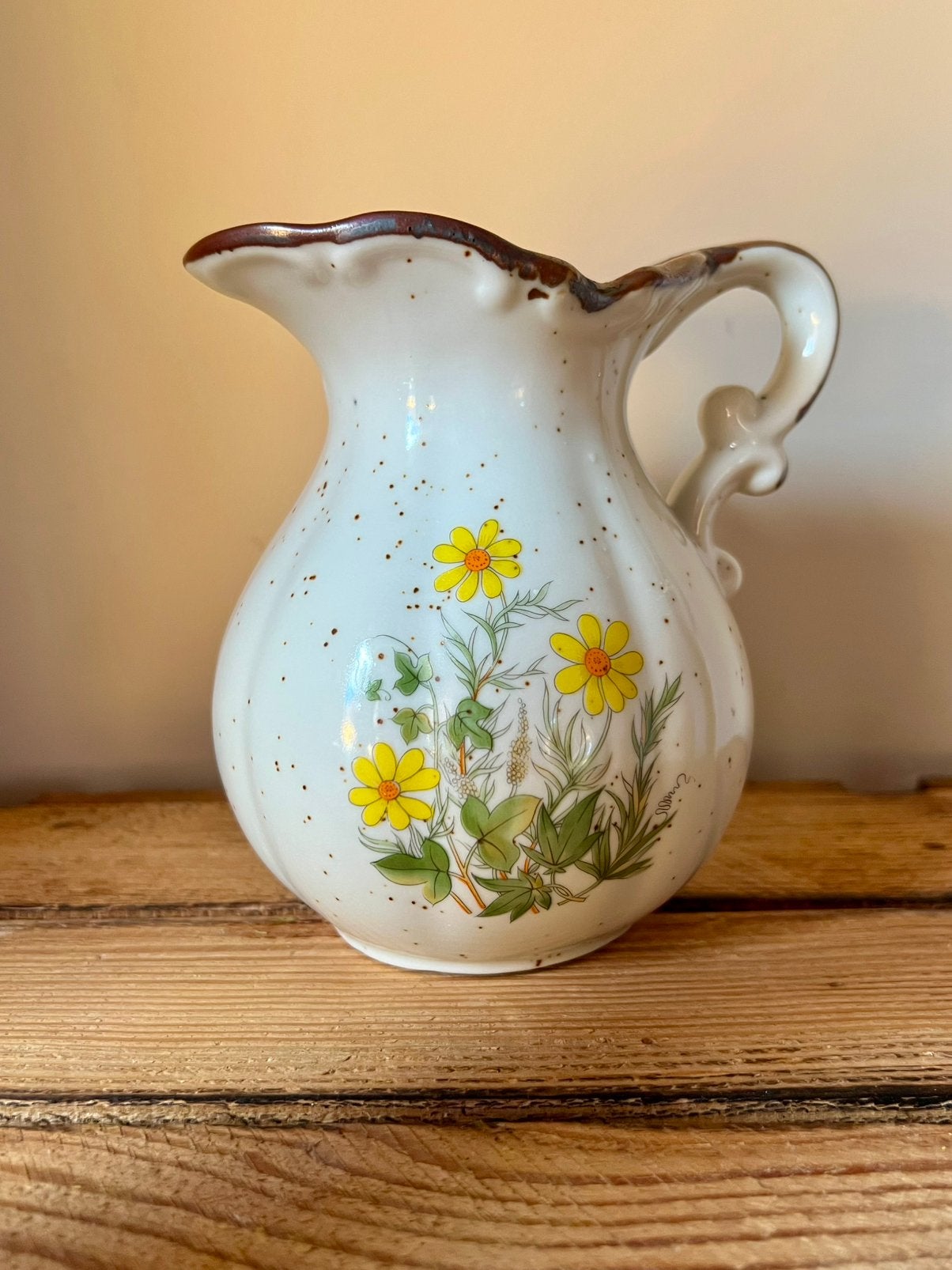Retro kan Wildflowers vintage vaasje met veldbloemetjes, Antiek en Kunst, Ophalen of Verzenden