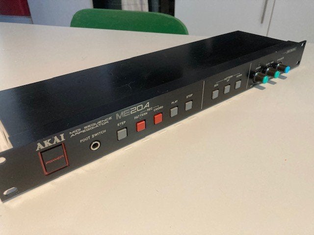 Akai ME20A MIDI sequence arpeggiator, Muziek en Instrumenten, Midi-apparatuur, Ophalen, Zo goed als nieuw