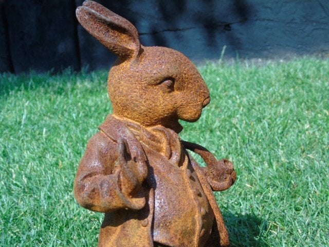 Rabbit heeft een pijp  een roestig gietijzeren pak te koop, Ophalen of Verzenden, Nieuw