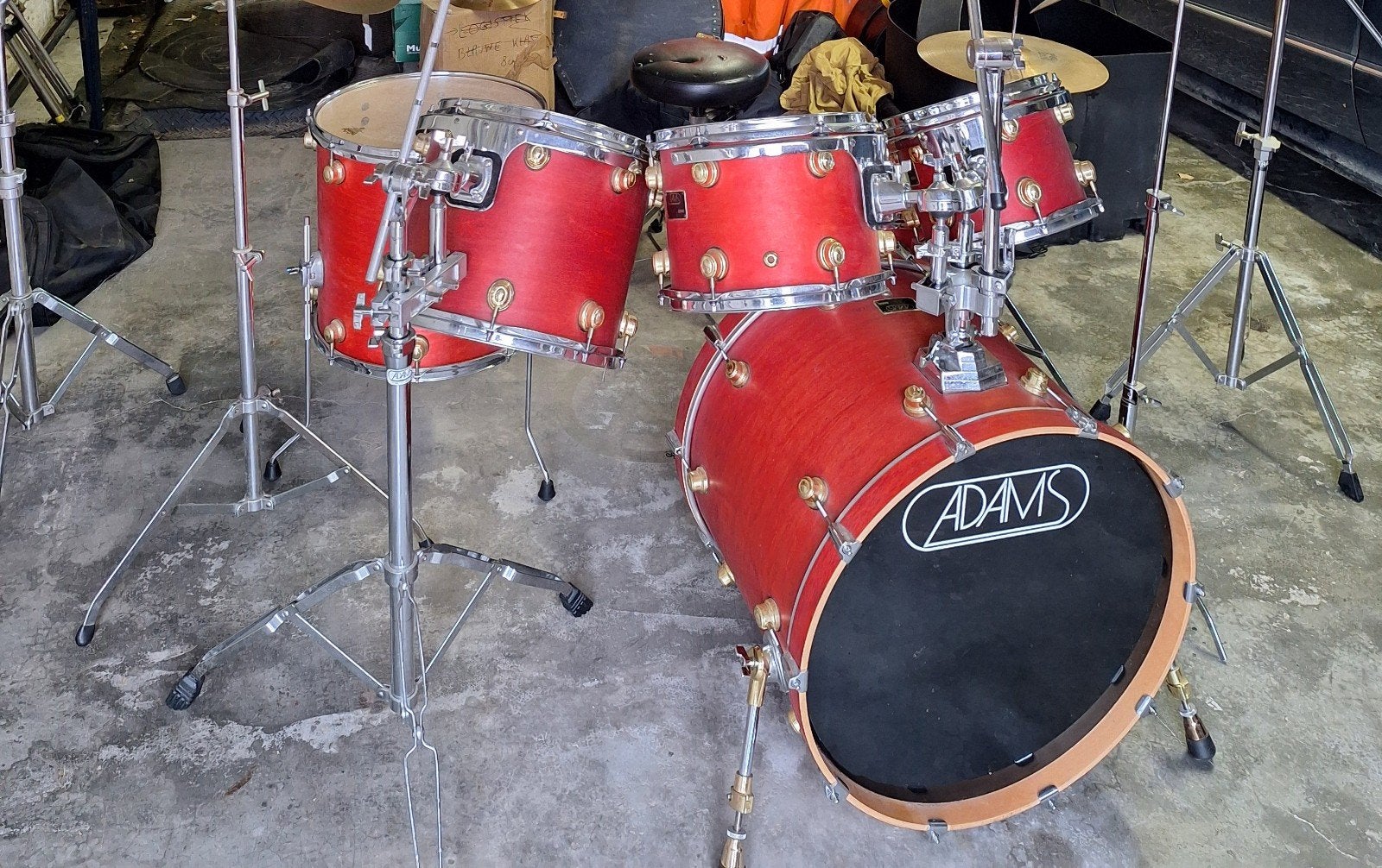 Professioneel 6-delig drumstel Adams 8000 met bijh. koffers, Muziek en Instrumenten, Drumstellen en Slagwerk, Zo goed als nieuw