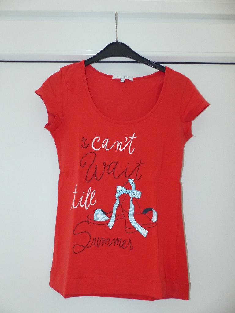 Lola & Liza rood t-shirt - maat 40, Kleding | Dames, T-shirts, Maat 38/40 (M), Lola & Liza, Ophalen of Verzenden, Zo goed als nieuw