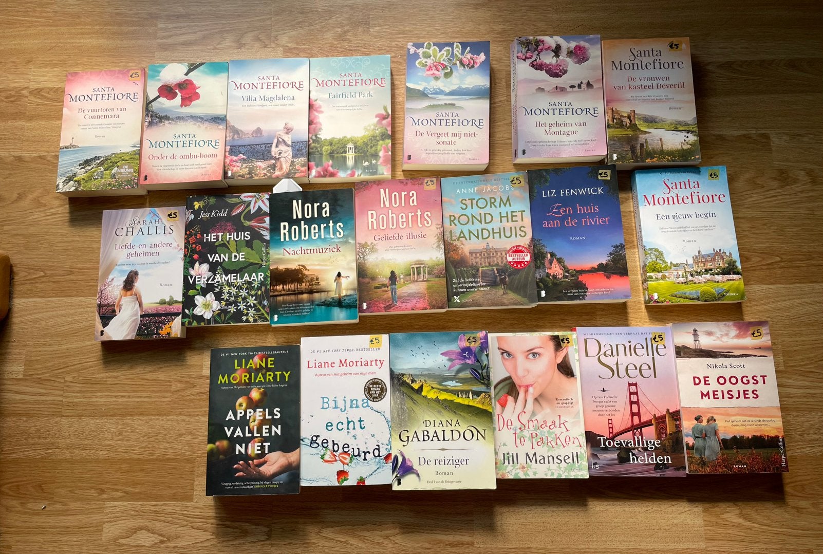Romans santa Montefiore,Nora Roberts,Liane Moriarty,A jacobs, Boeken, Ophalen of Verzenden, Gelezen