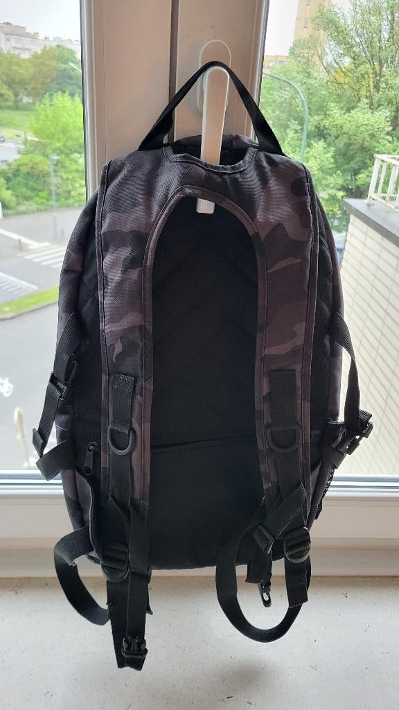 Sac à dos Eastpak, Bijoux, Sacs & Beauté, Sacs | Sacs à dos, Utilisé, Eastpak, Enlèvement