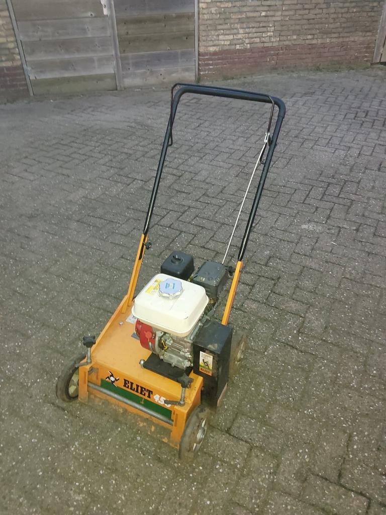 Eliet verticuteermachien, Ophalen, Gebruikt, Benzine, Eliet / Honda
