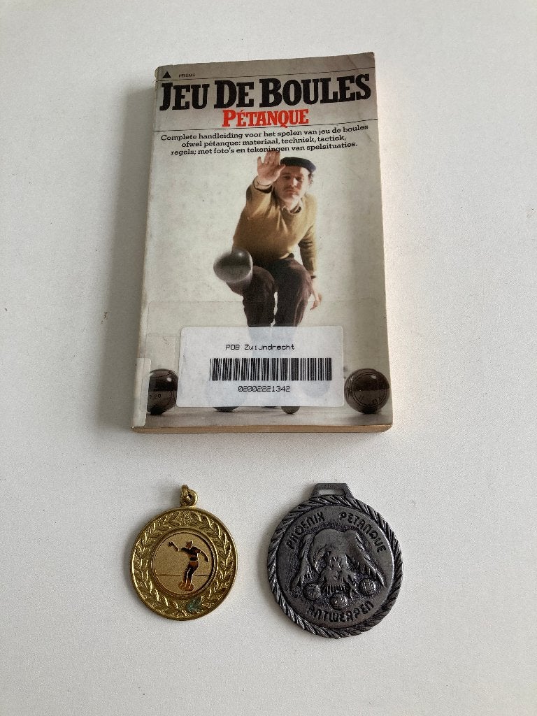 Petanque : Boekje met reglementen + 2 medailles Jeu de boule, Enlèvement ou Envoi, Utilisé, Livre ou Revue