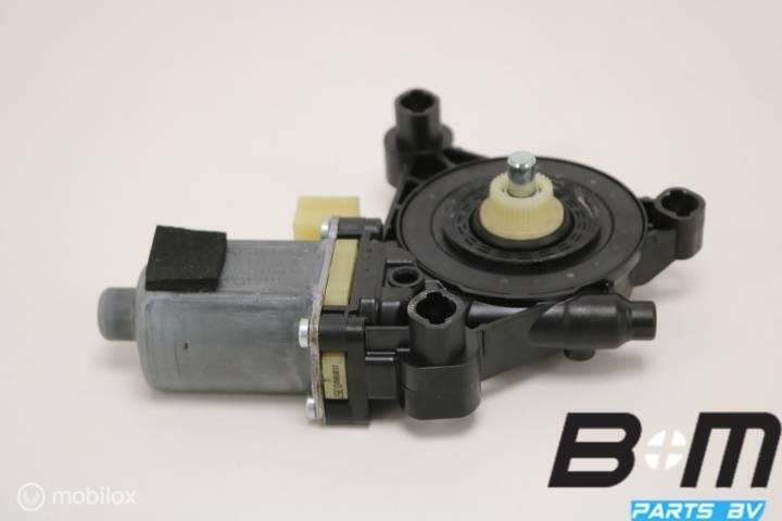 Raammotor rechtsvoor Audi A3 8V 5Q0959801B, Utilisé