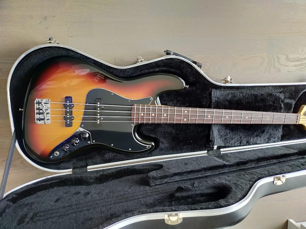 FENDER AM.-JAZZ BASSE USA  ABSOL. NEUVE SB., Enlèvement, Neuf, Fender, Avec ampli