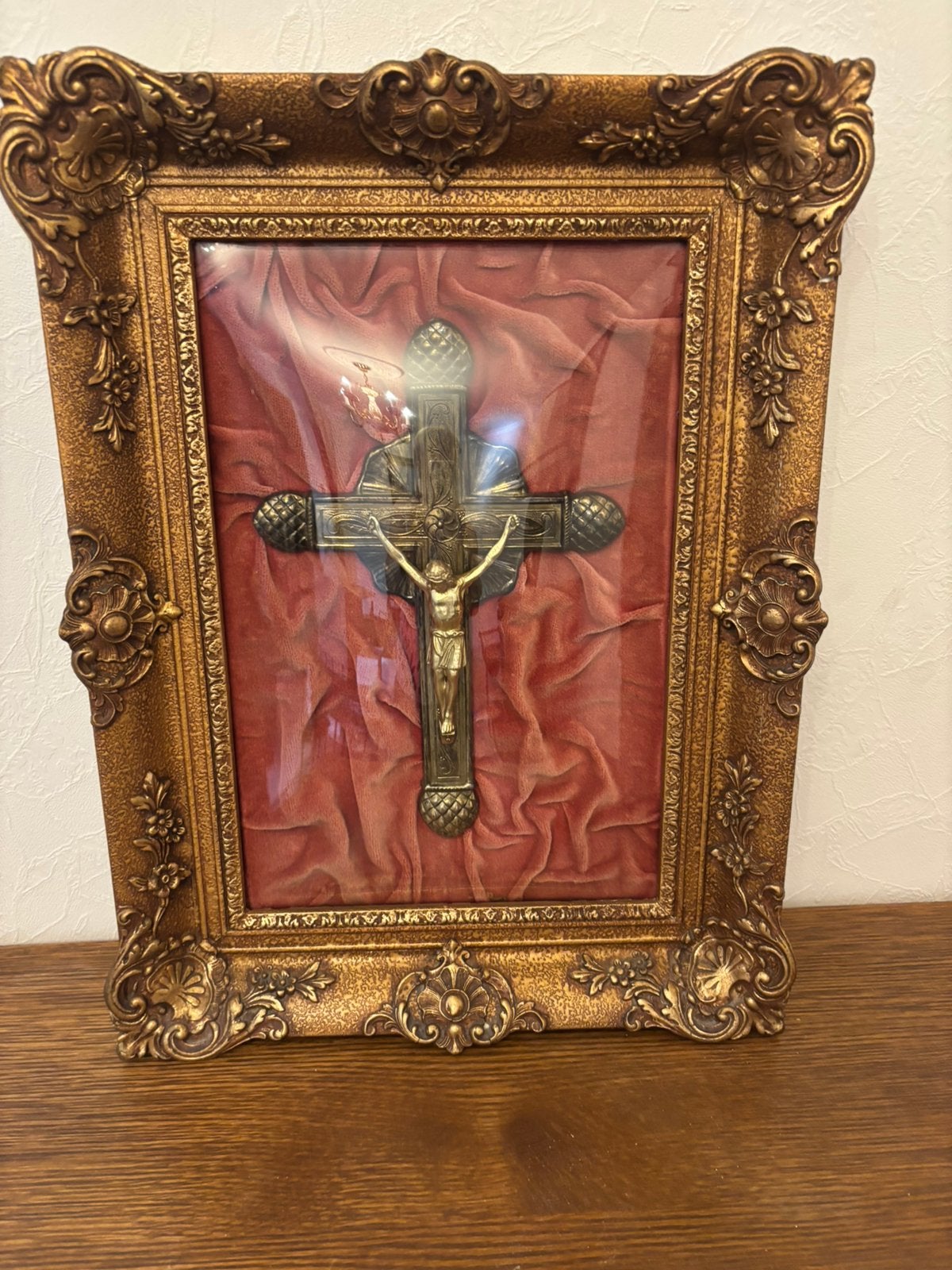 Croix dans le cadre, Antiquités & Art, Antiquités | Objets religieux, Enlèvement
