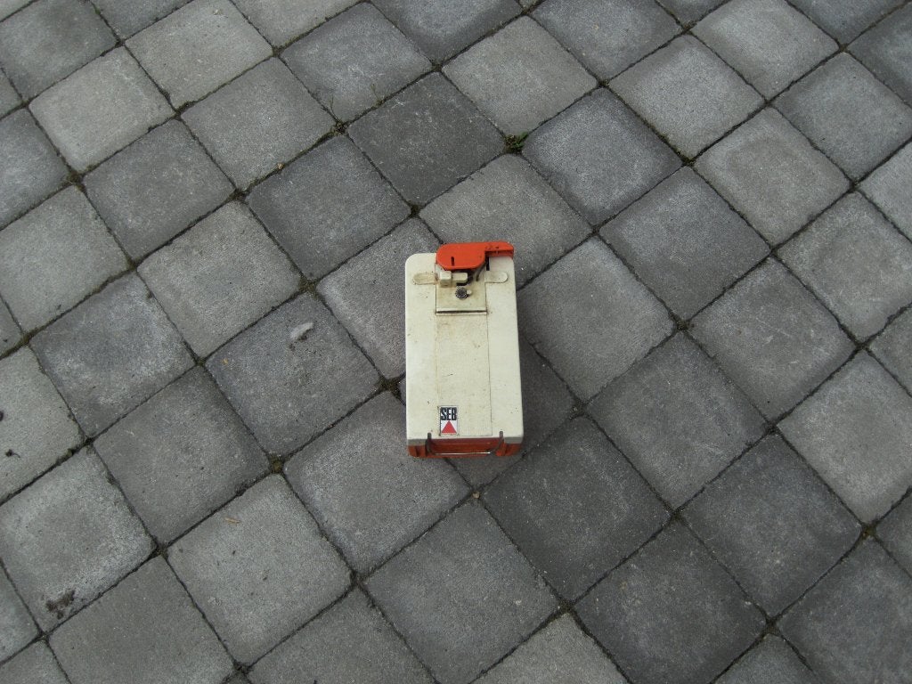 Ouvre boite électrique SEB orange, Autres marques, Enlèvement, Utilisé, Plastique