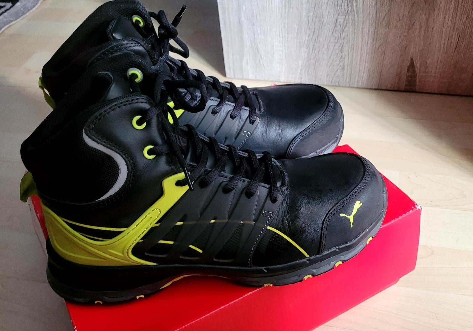 BASKETS DE SÉCURITÉ HAUTE PUMA taille 41 neuves, Enlèvement ou Envoi, Comme neuf, Baskets, Noir