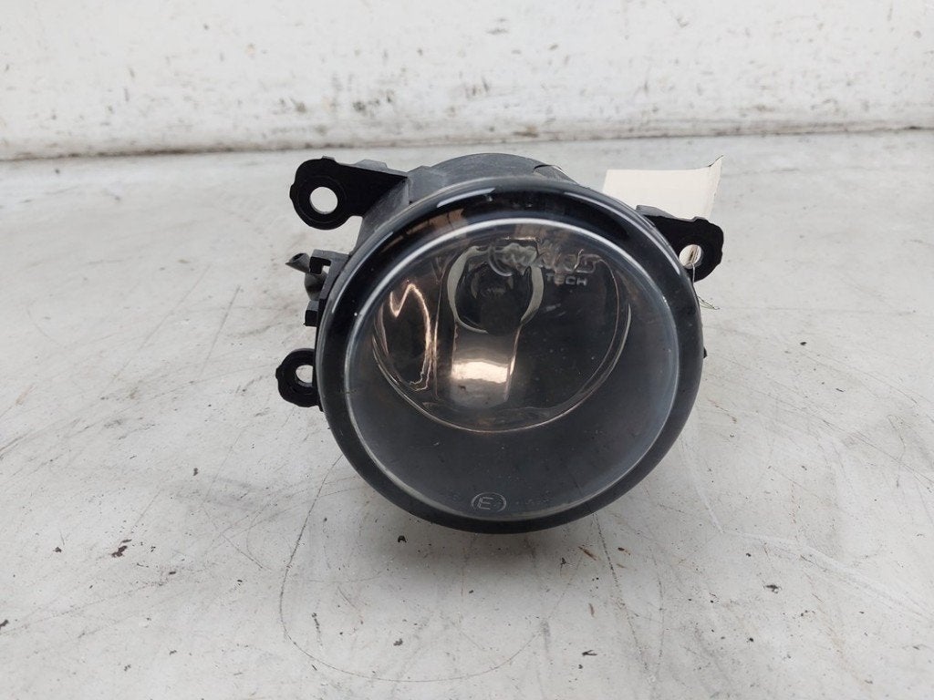 MISTLAMP LINKS VOOR Ford Fiesta 6 (JA8) (01-2008/01-2018), Gebruikt, Henry-Ford-Straße  1
50735  Köln, DE, Ford-Werke GmbH, Kunden@ford.com