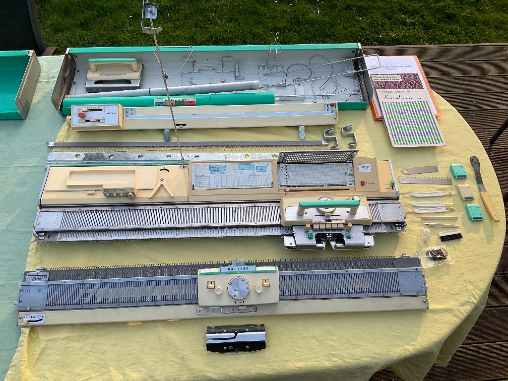 2 Brother KH800 breimachines + 1 voorsteek, Ophalen, Gebruikt