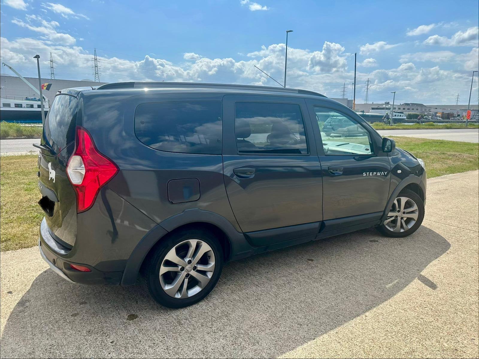 Dacia Lodgy Stepway 1.2 essence 7 places, Autos, 1197 cm³, Euro 5, Achat, 135 g/km