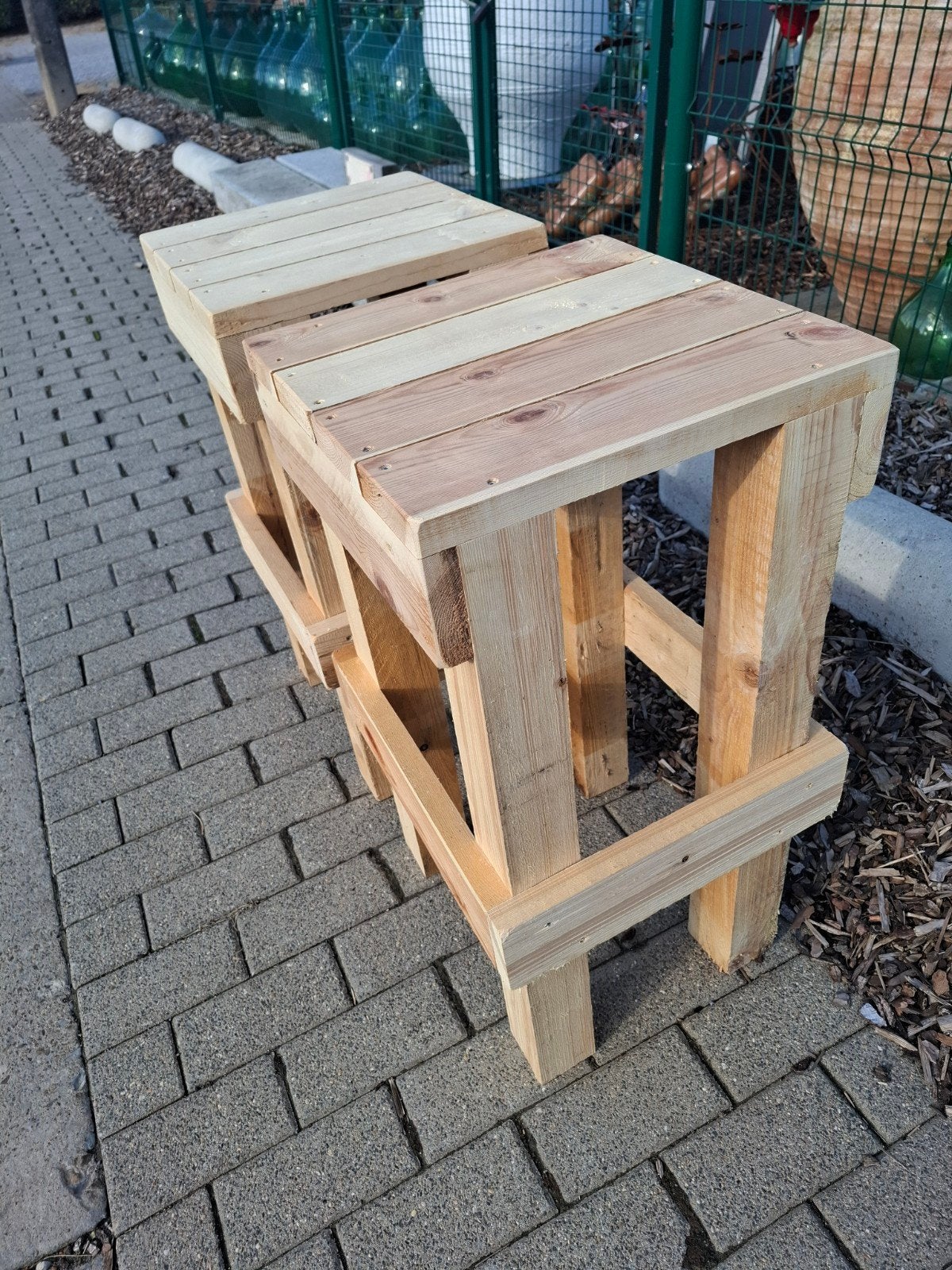 Zware stevige tuinstoelen zonder rugleuning!, Ophalen, Hout