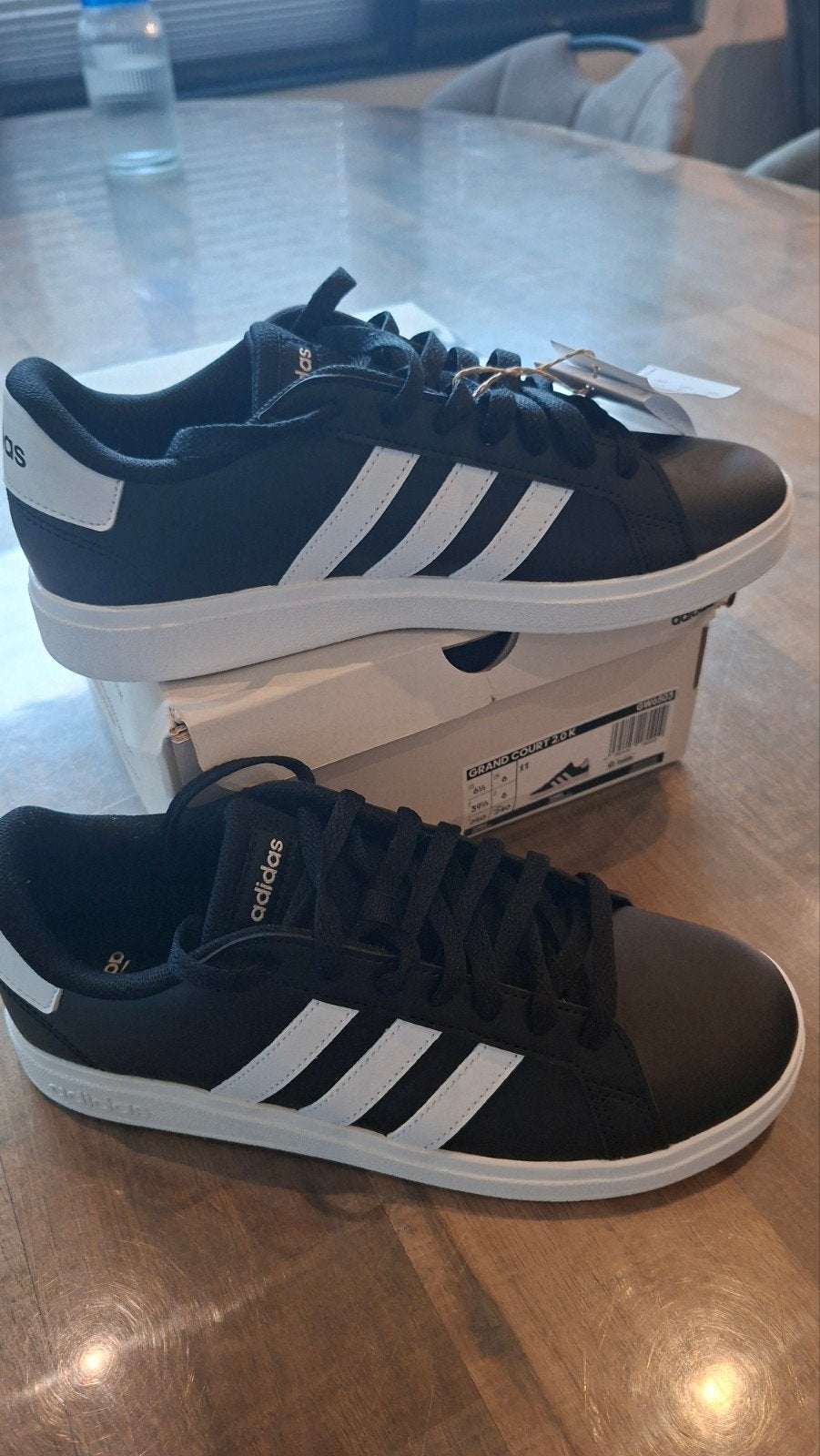 Adidas grand court  - mt 39.5 / Size 6 - geheel nieuw !, Kleding | Dames, Adidas, Zwart, Nieuw, Ophalen of Verzenden