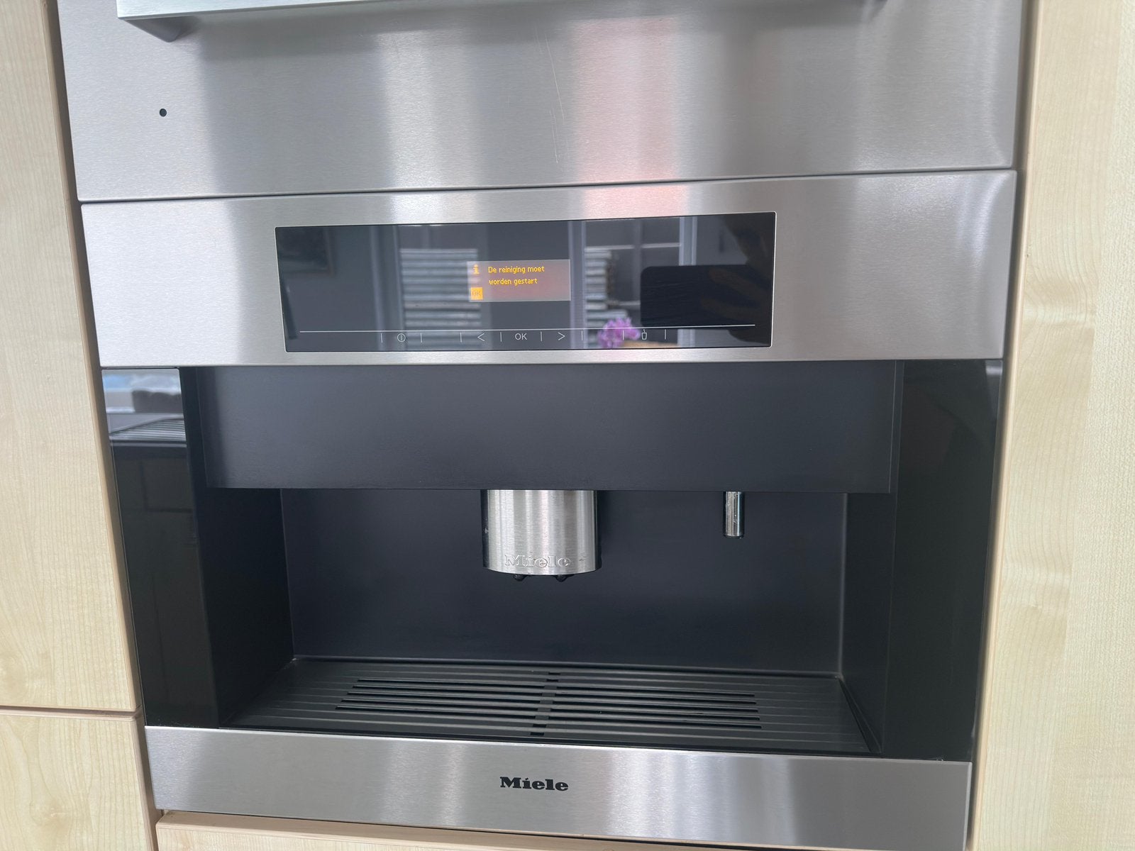 Inbouw kofiemaschine, Ophalen, Zo goed als nieuw