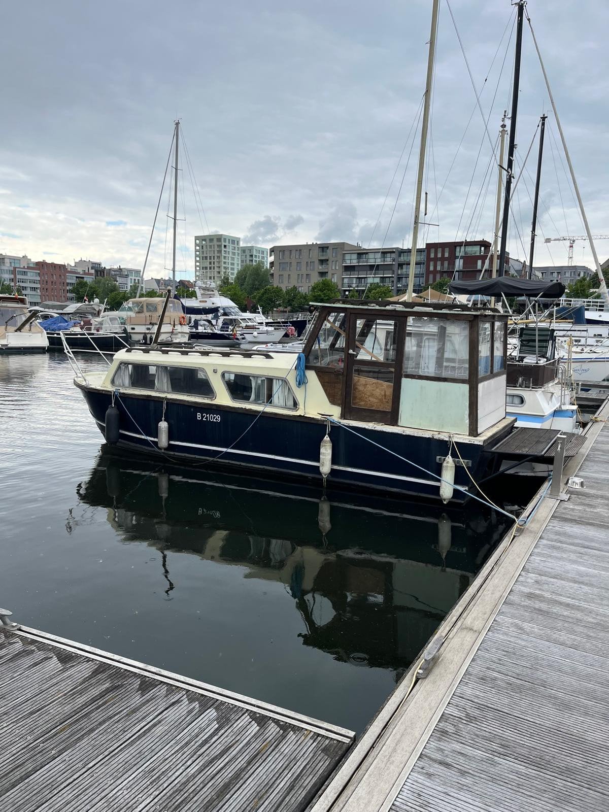 Vedette anglaise Dawncraft 25 à restaurer, Watersport en Boten, Kajuitzeilboten en Zeiljachten, Polyester, Ophalen