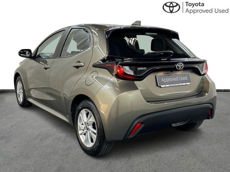 Toyota Yaris 116hp HEV Dynamic | carplay | camera | alu, Automaat, Bruin, 1490 cc, 5 deurs