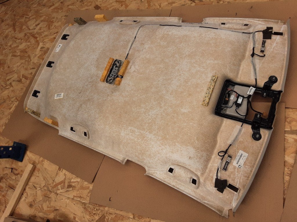 HEMELBEKLEDING Volkswagen Tiguan (AD1) (5NA867501AF), Gebruikt, Volkswagen, Mevr. I. Hauben, Rue de l'Espoir 34 34
4030  GRIVEGNÉE, BE