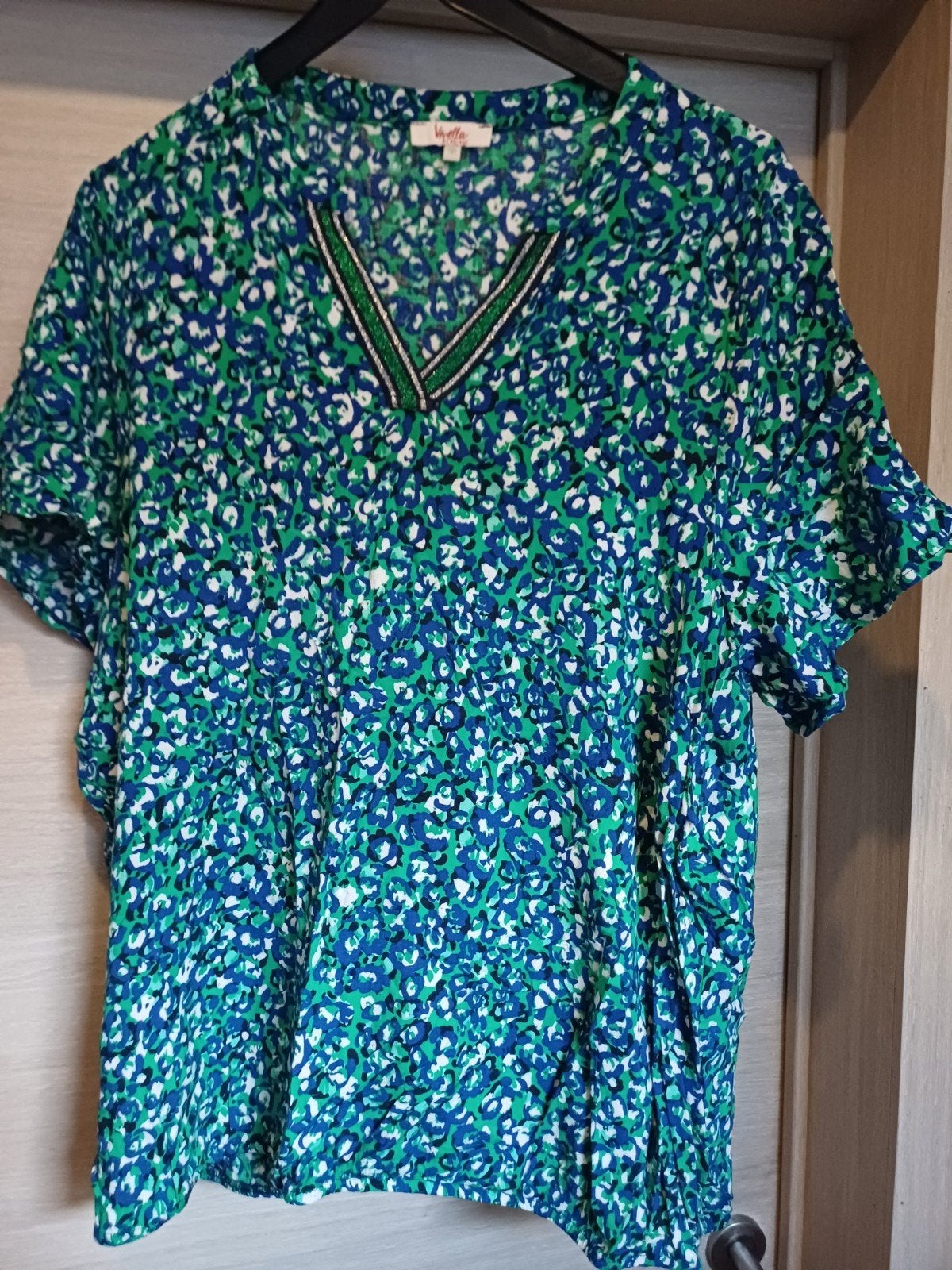 Bel&Bo bloesje groen/wit/bl/zwart Mt 50, Kleding | Dames, Blouse of Tuniek, Bel & Bo, Ophalen of Verzenden, Zo goed als nieuw