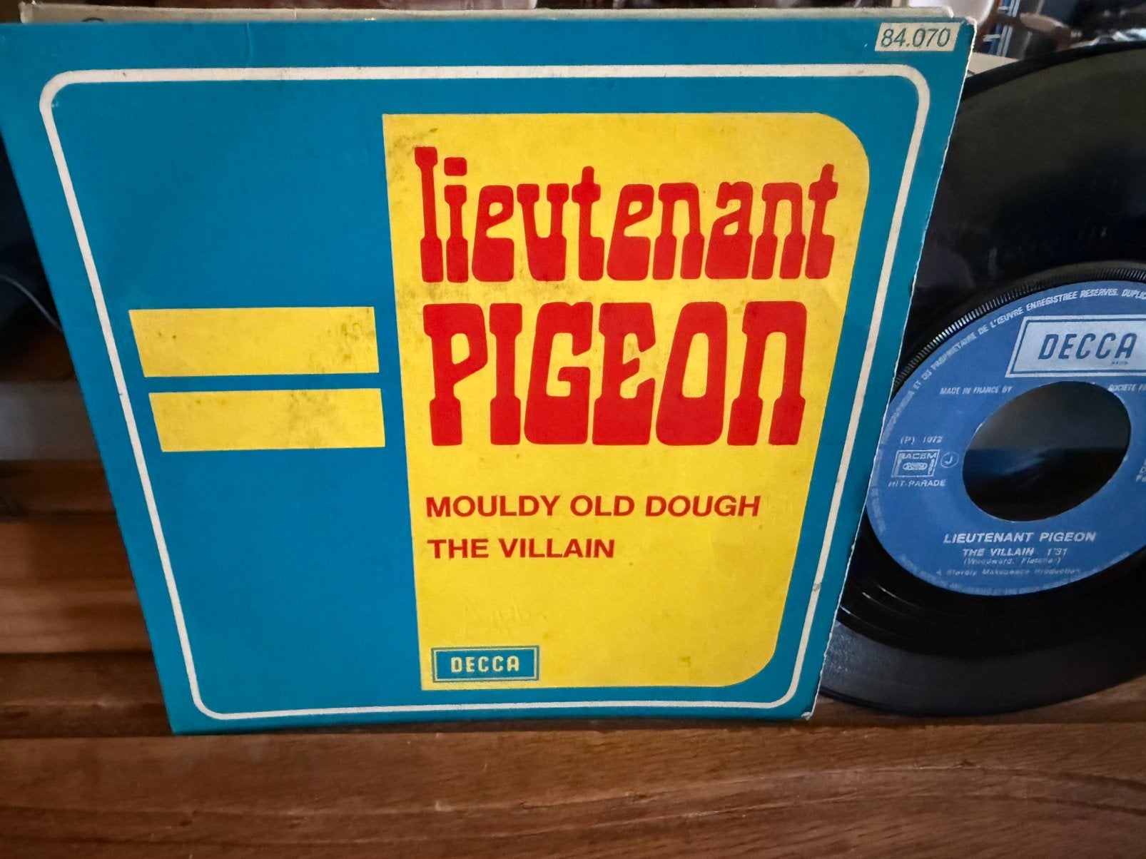 Mouldy Old Dough - The Villain, 7 inch, Single, Ophalen of Verzenden, Originele persing