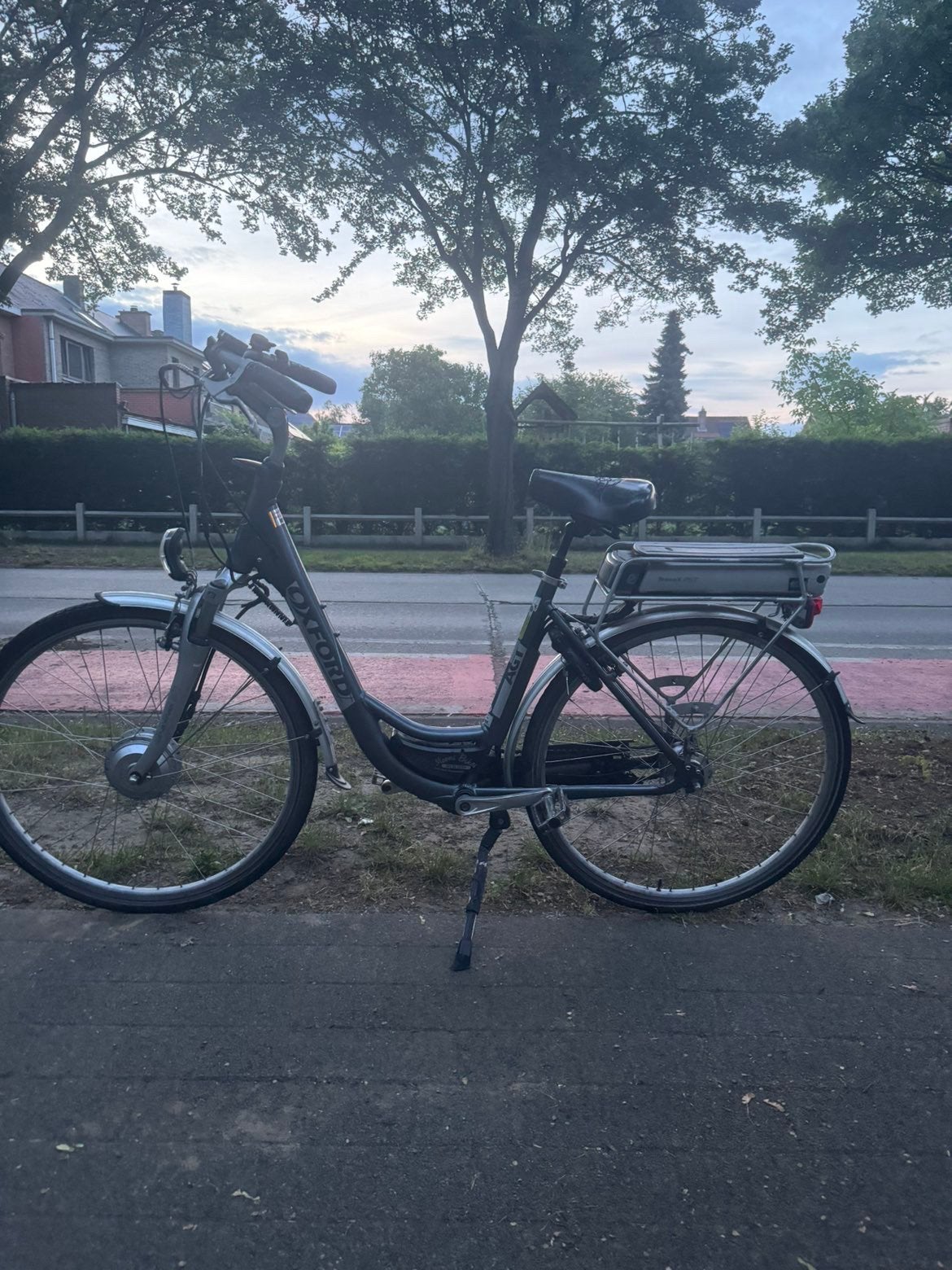 OXFORD ELEKTRISCHE FIETS MET VOORMOTOR, Ophalen, Zo goed als nieuw