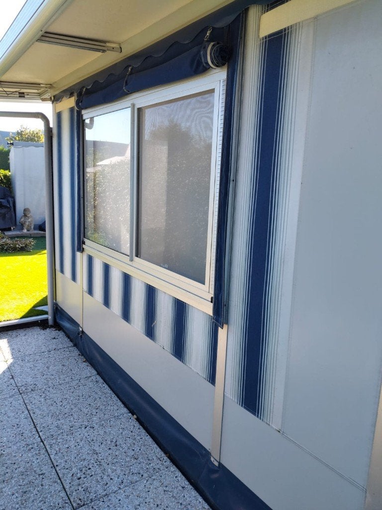 Caravan met voortent, Caravans en Kamperen, 2 aparte bedden, Rondzit, Oven, 7 tot 8 meter