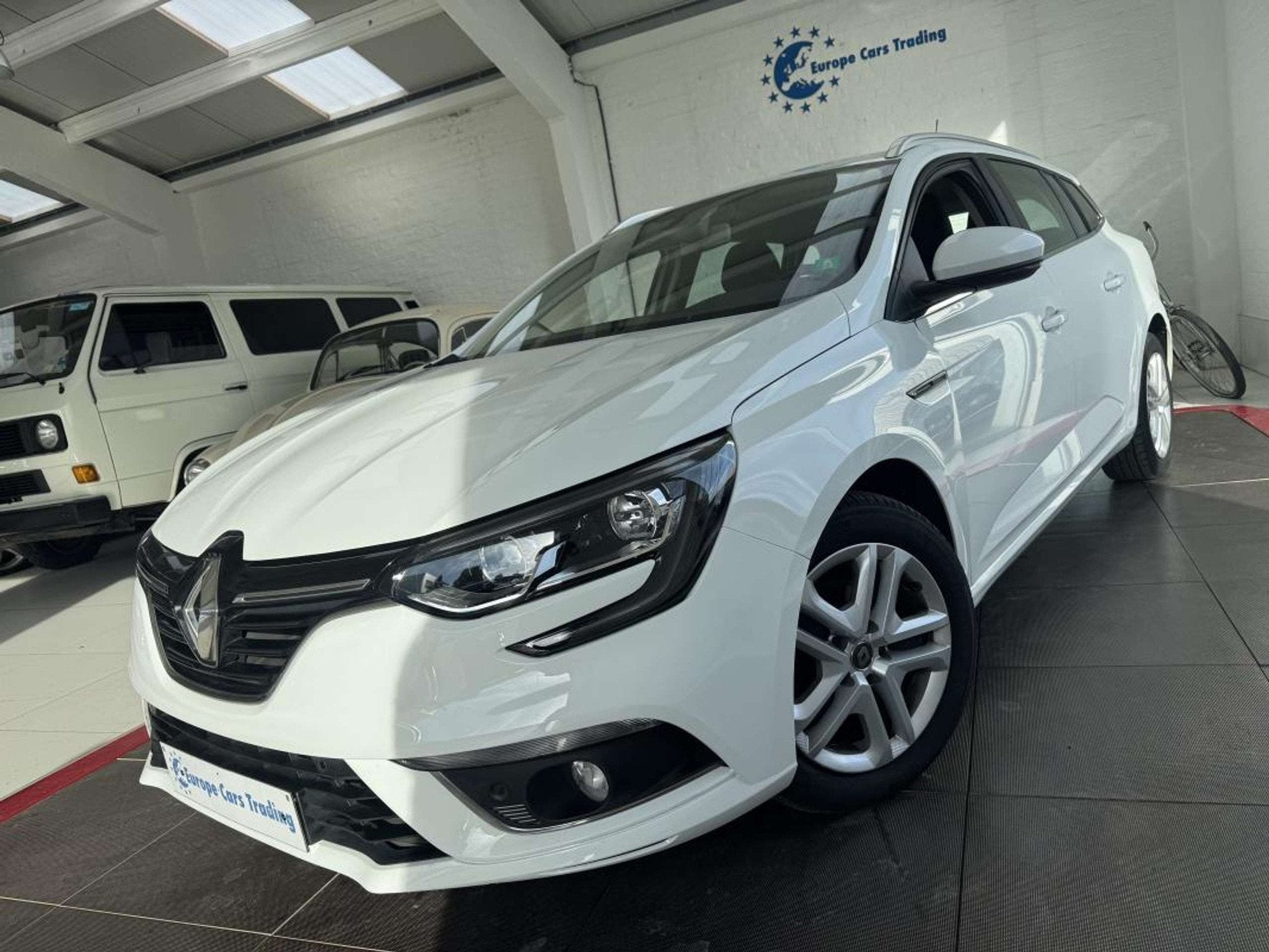 Renault Others 4 1.5DCI 110CH GPS SEMI CUIR CLIM DISTRIBUTIO, Gebruikt, https://public.car-pass.be/vhr/9c8be0d1-daf8-4cc3-8f6f-82aca5f2ab66