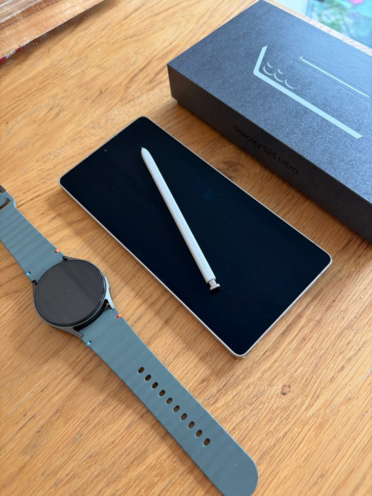 Samsung S25 Ultra 256Gb + smartwatch (onder garantie), Autres modèles, Comme neuf, Enlèvement, Sans abonnement