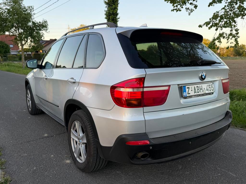 Bmw x5 cargo léger avec sièges, Autos, BMW, Particulier, X5, 4x4, ABS, Phares directionnels, Régulateur de distance, Airbags, Air conditionné