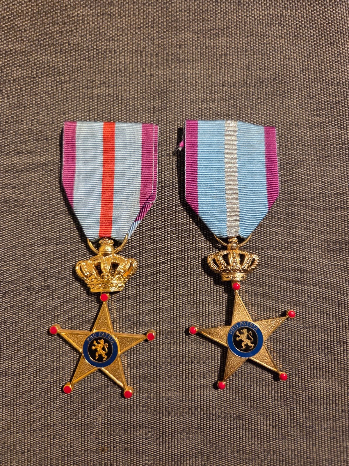Erekruis dienst in het buitenland., Verzenden