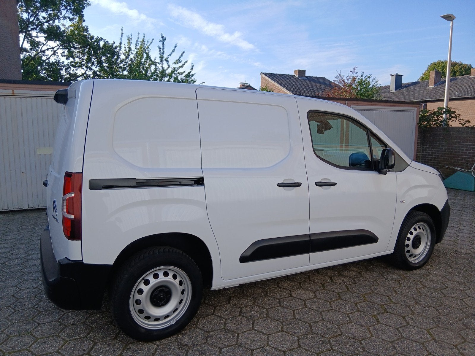 Citroën berlingo automaat bj 08 2023 gsm 049935 30 69, Autos, Achat, Euro 6, Noir, 5 portes