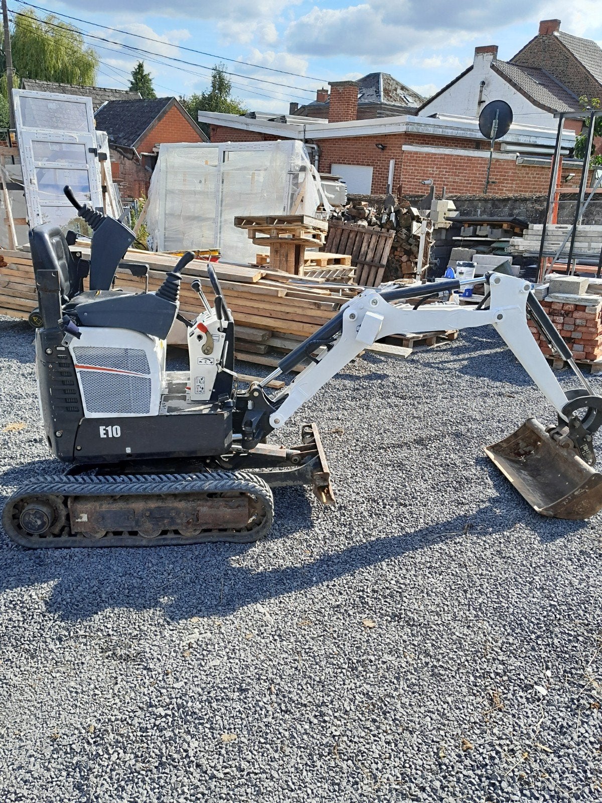 bobcatE10, Bricolage & Construction, Enlèvement