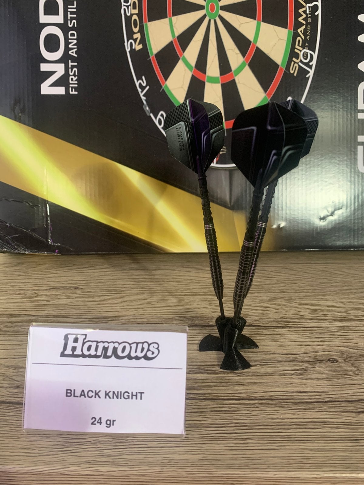 Harrows black night 24 gram, Sport en Fitness, Darts, Ophalen of Verzenden, Zo goed als nieuw