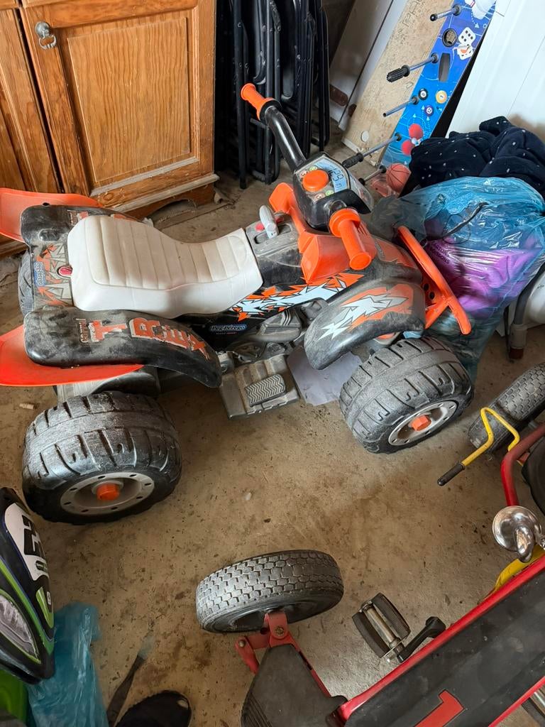 Quad PEG PEREGO, Enlèvement, Utilisé