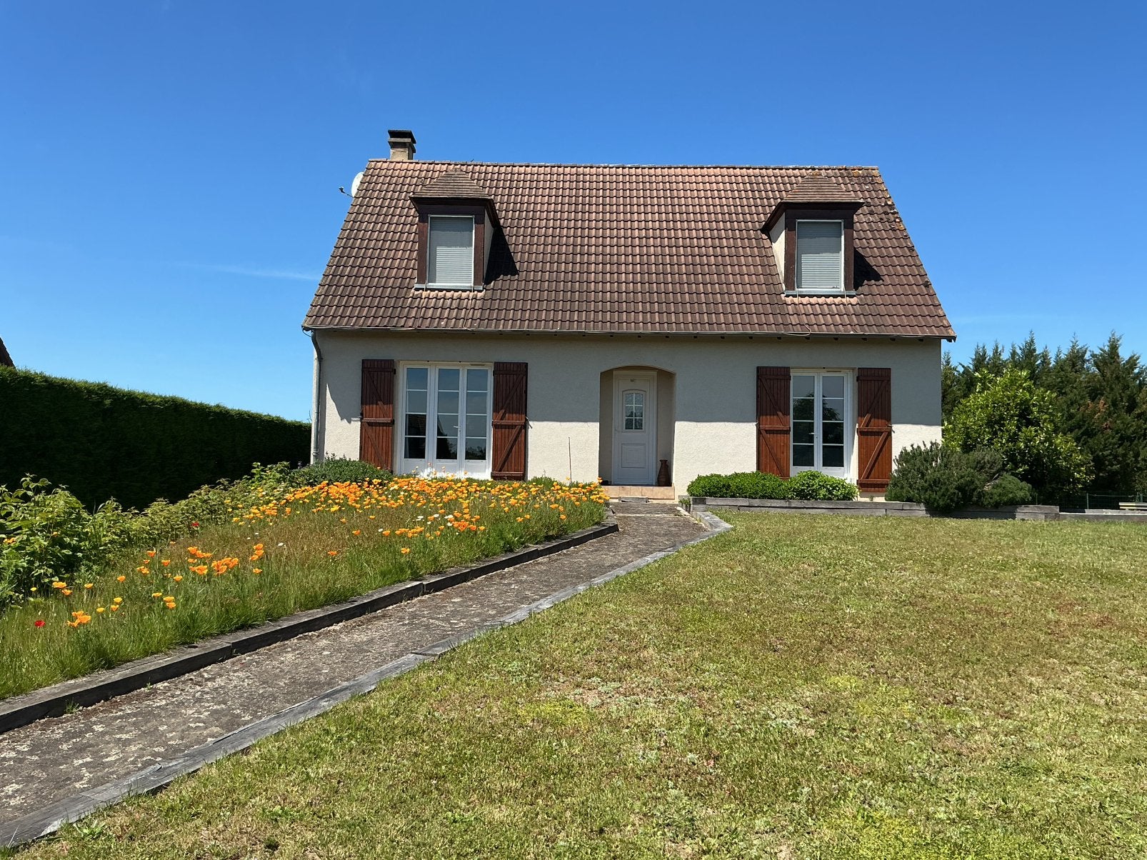 Instapklare  gemeubelde woning in hartje Frankrijk., Village, Maison d'habitation, 5 pièces, Ventes sans courtier