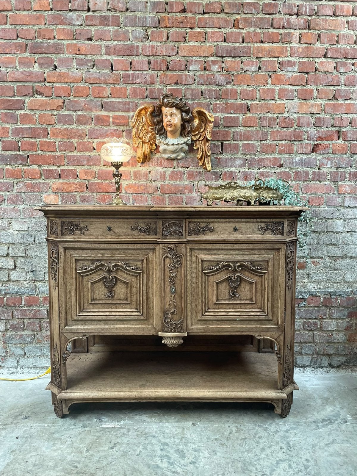 Antiek gebleekt eiken dressoir / buffetkast, Antiek en Kunst, Ophalen