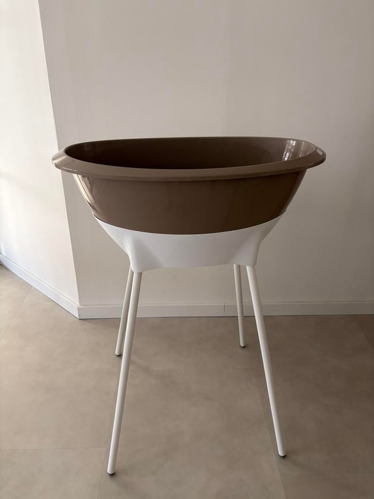 Babybadje Luma taupe met newborn inlay, Kinderen en Baby's, Badjes en Verzorging, Ophalen, Zo goed als nieuw