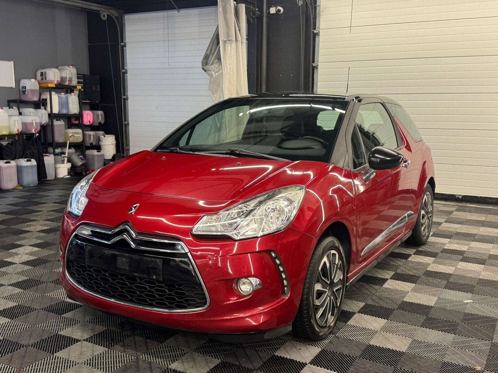 Citroën DS3 DS3 1.4 VTi Chic, Autos, Citroën, Rouge, Euro 5, Achat, Noir