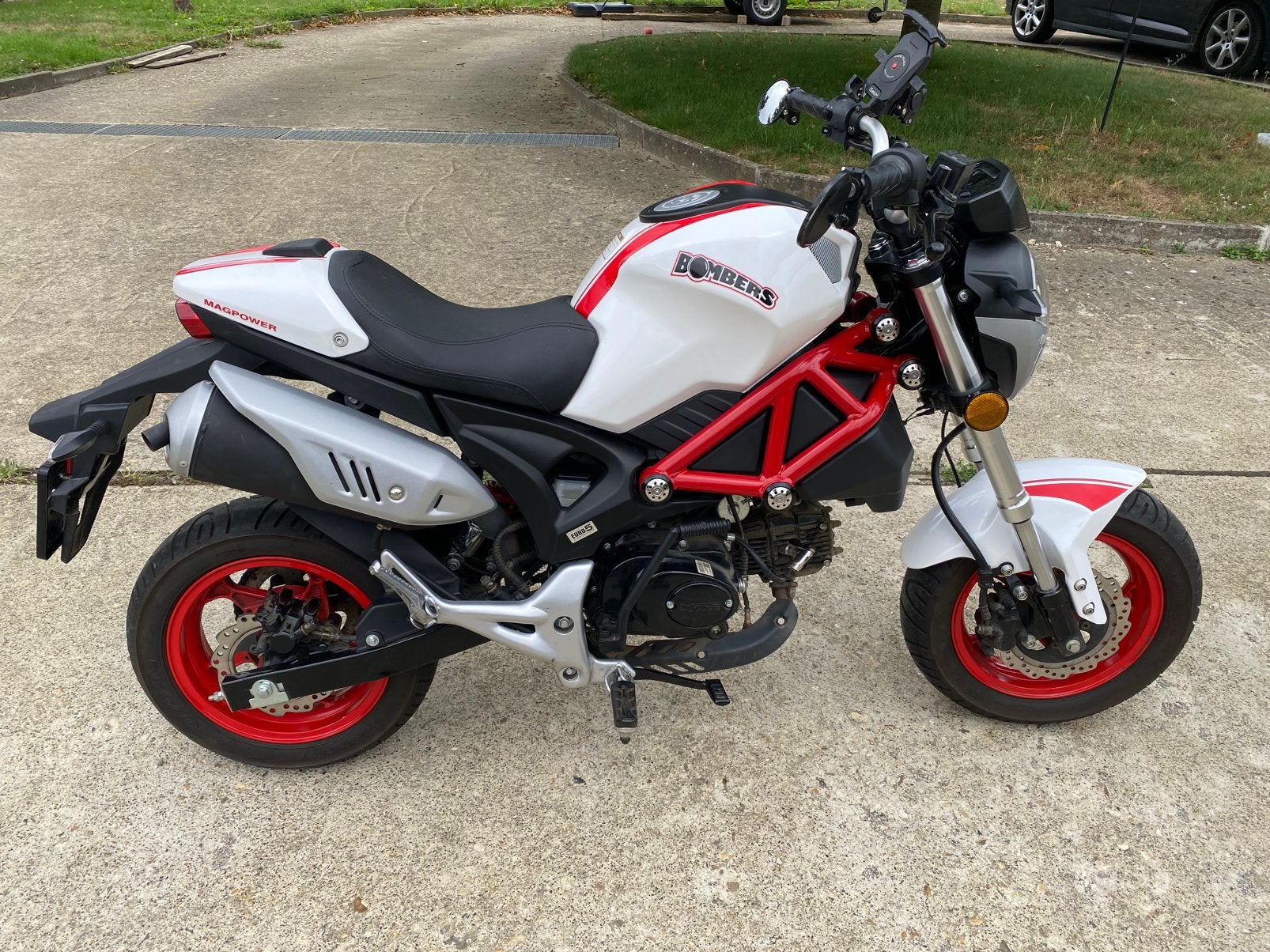 Mag Power Bombers 50 cc 45 km/h 2200€, Fietsen en Brommers, Brommers | Overige merken, Ophalen, Magpower, Klasse B (45 km/u), Zo goed als nieuw