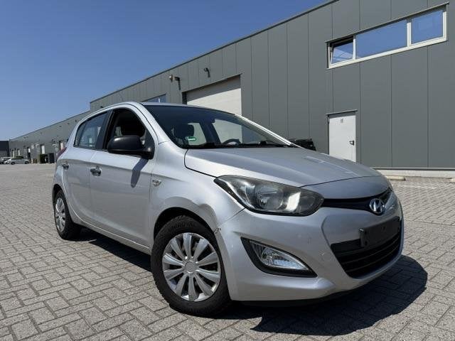 Hyundai i20 1.2 Benzine Facelift | 5 deurs | 1 JAAR GARANTIE, Autos, 945 kg, Achat, 63 kW, Entreprise