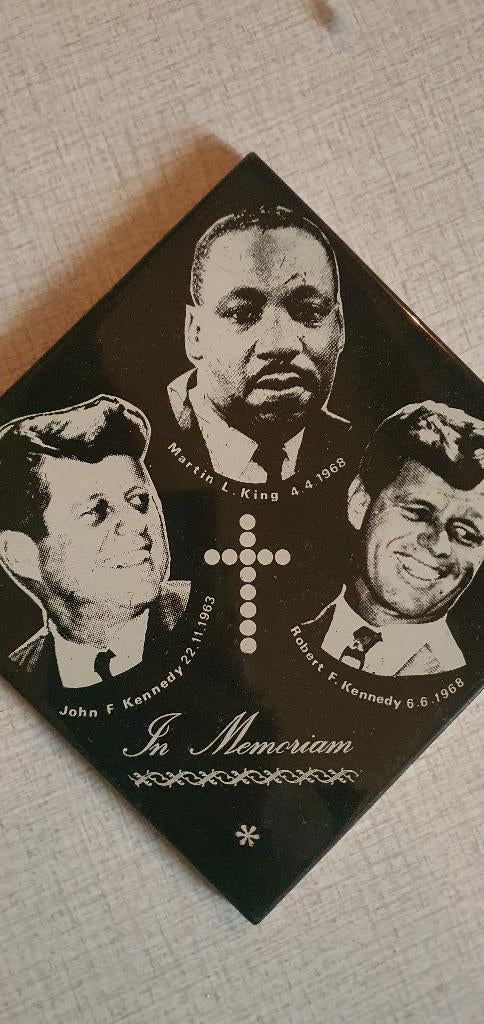 Herdenkingstegel J.F. Kennedy - M.L. King - R.F. Kennedy, Verzamelen, Ophalen of Verzenden, Huis en Inrichting