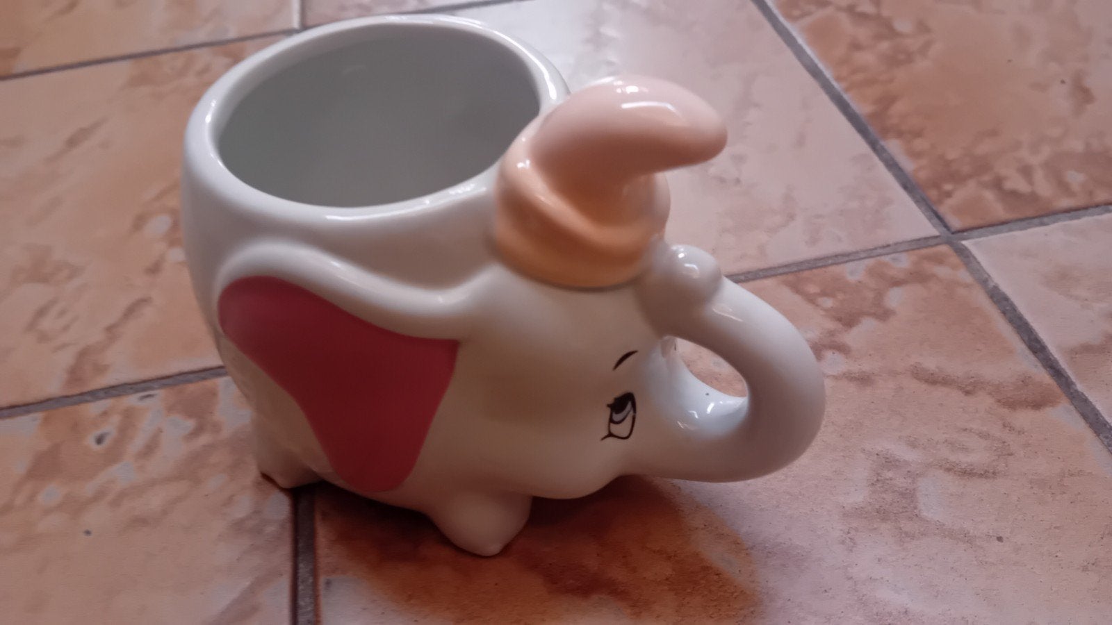 Mug Dumbo de Disney, Enlèvement, Comme neuf, Autres matériaux
