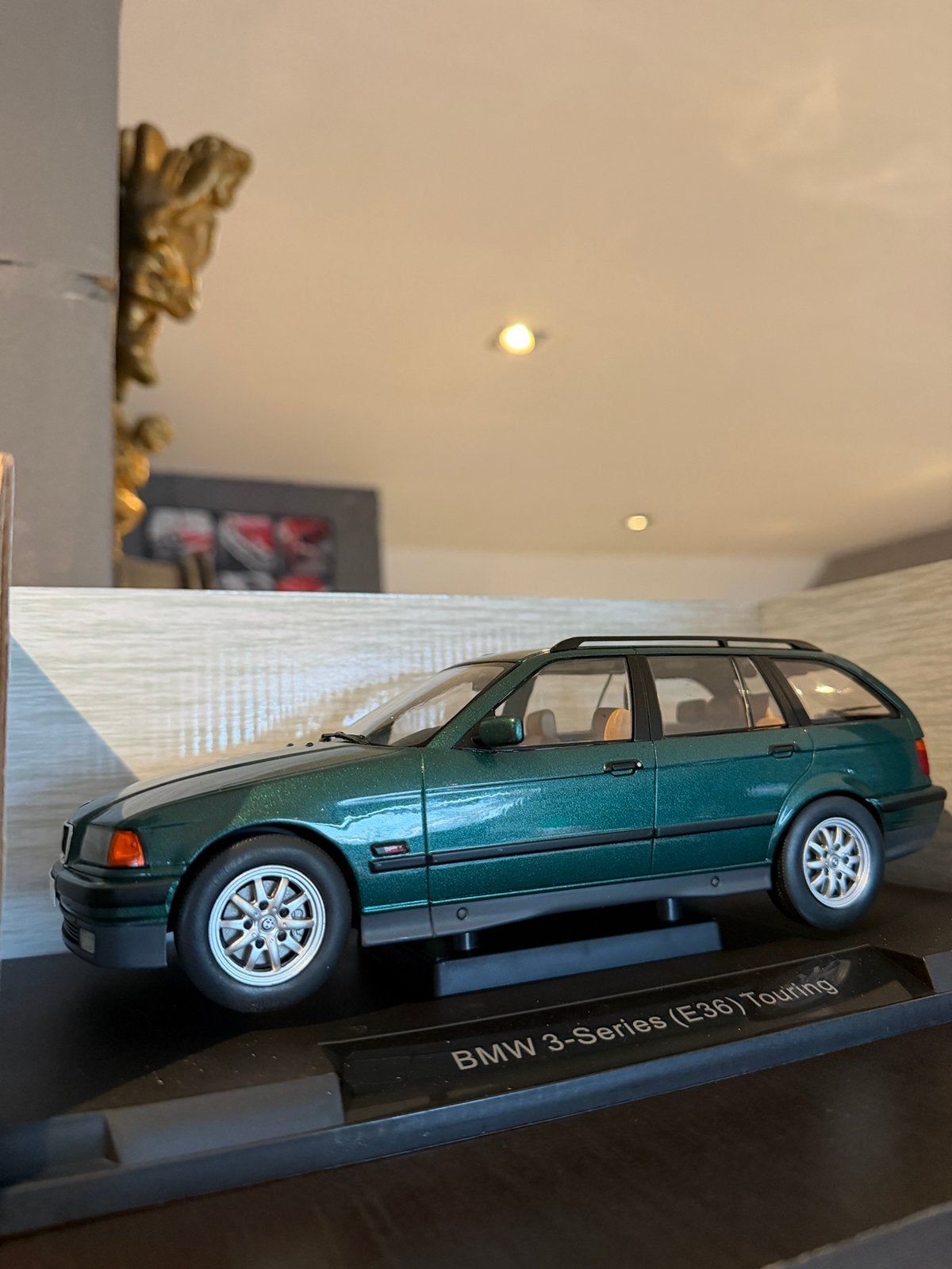 Bmw E36 Touring, Hobby en Vrije tijd, Ophalen of Verzenden, Zo goed als nieuw